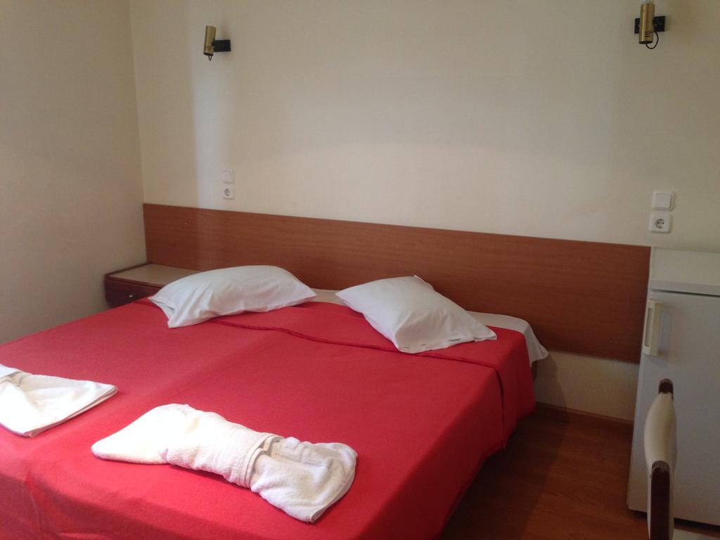 Noufara Hotel กาเมนาวูร์ลา ภายนอก รูปภาพ