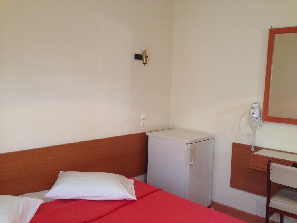Noufara Hotel กาเมนาวูร์ลา ภายนอก รูปภาพ