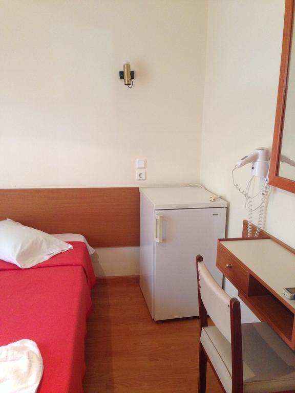 Noufara Hotel กาเมนาวูร์ลา ภายนอก รูปภาพ