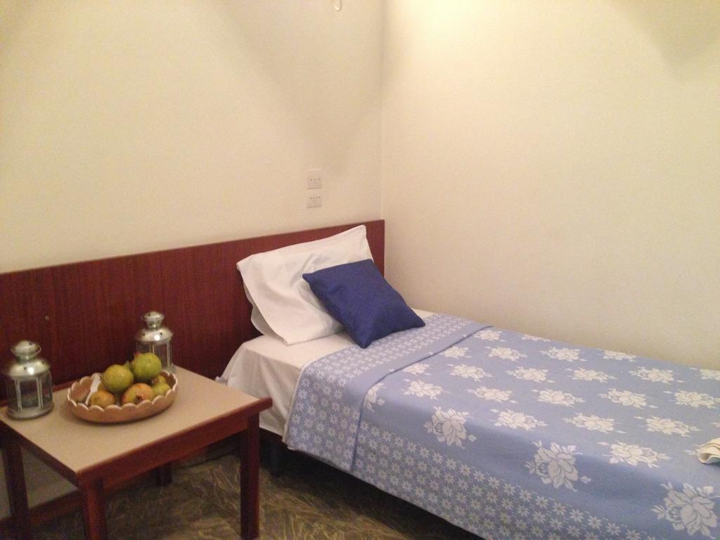 Noufara Hotel กาเมนาวูร์ลา ห้อง รูปภาพ