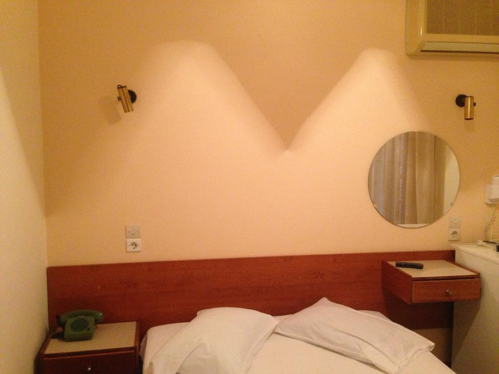 Noufara Hotel กาเมนาวูร์ลา ห้อง รูปภาพ
